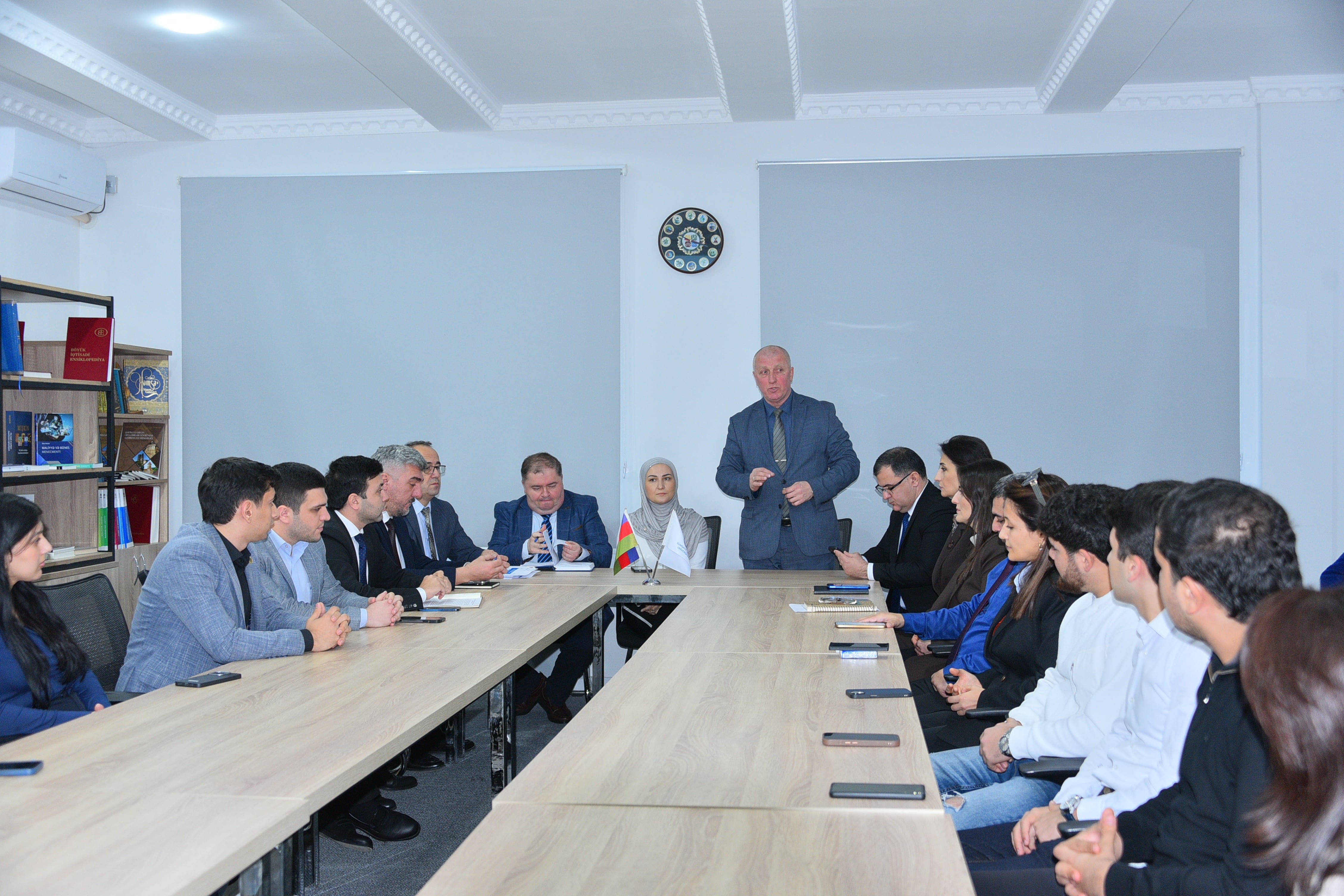 Sumqayıt Dövlət Universitetində dəniz suyunun duzsuzlaşdırılması zavodu layihəsi ilə bağlı təqdimat keçirilib
