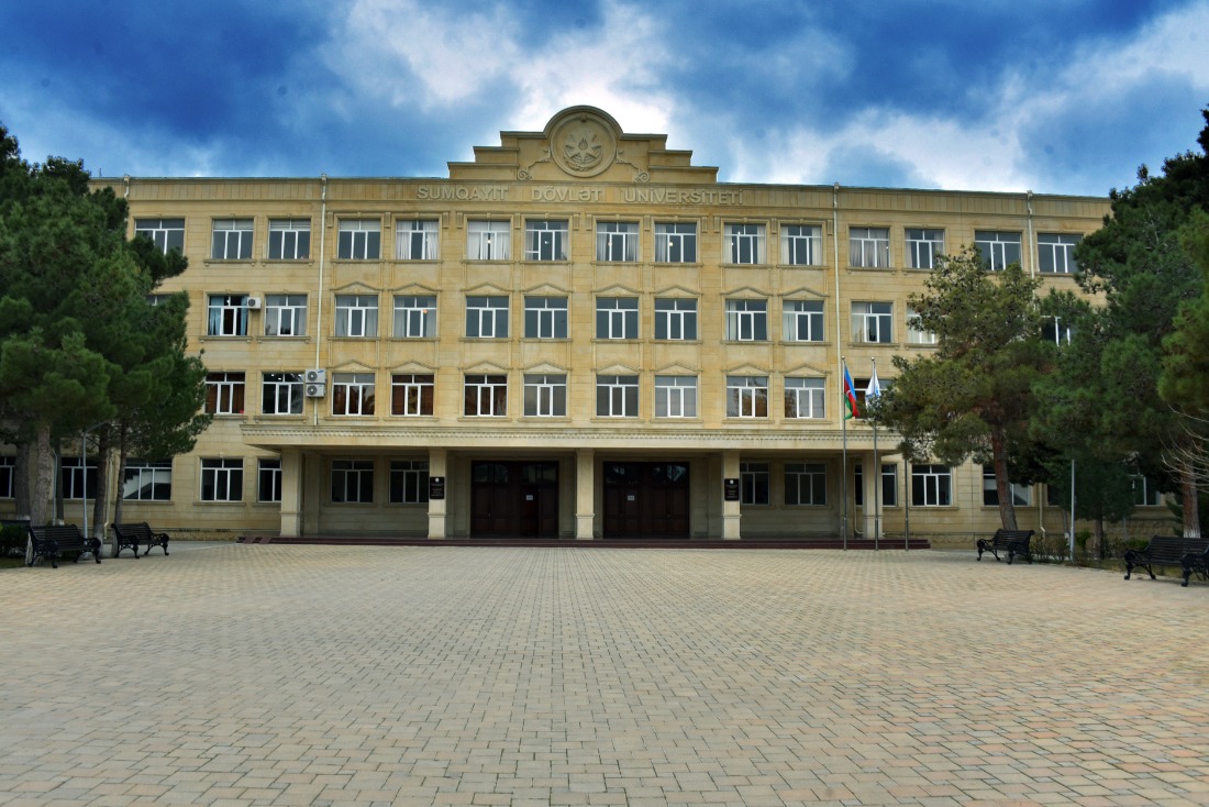 SDU-nun rektoru Universitet əməkdaşlarına 200 manat